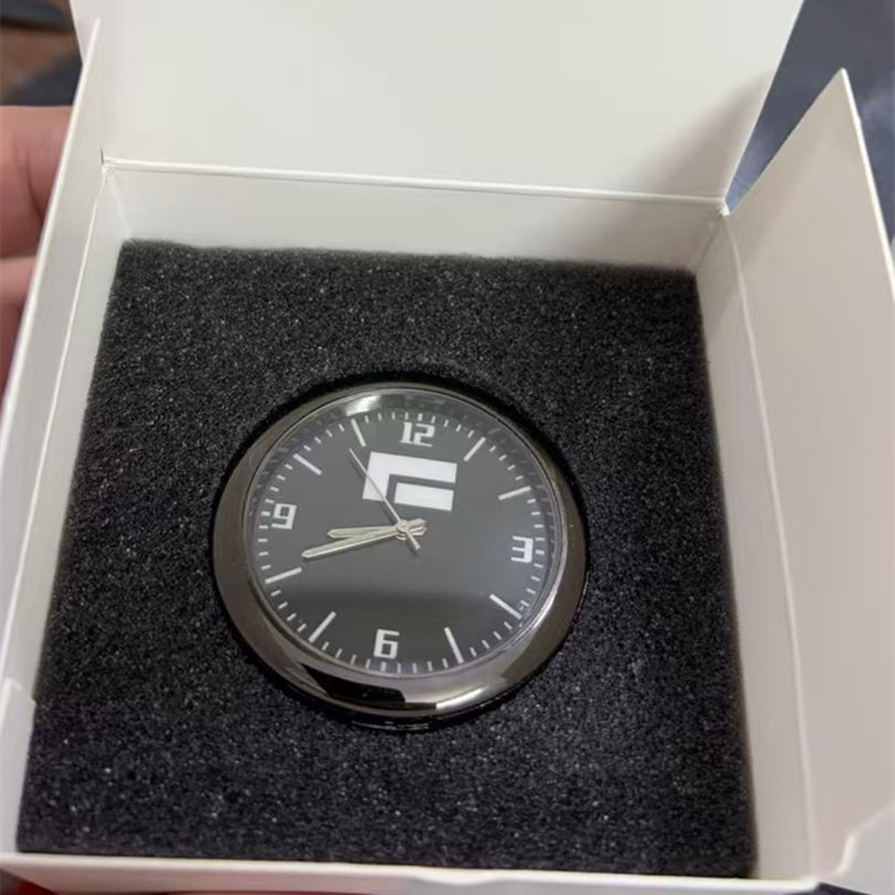 Orologio per Auto, Orologio al - Interior Design Logo recensione e prezzo