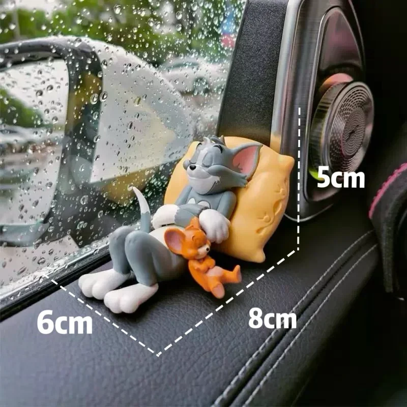 Mini Statuetta Kawaii di Tom e - Interior Design Mockup recensione e prezzo