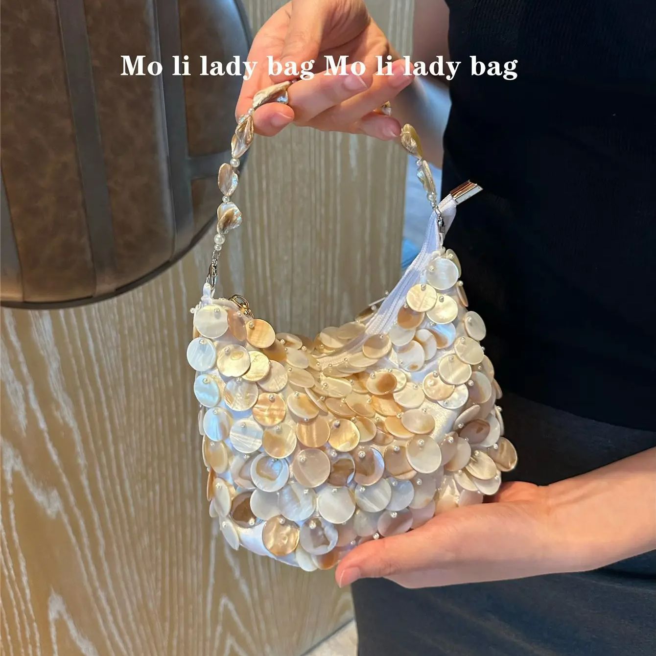Borsa da sera fatta a mano con - Interior Design Mockup recensione e prezzo