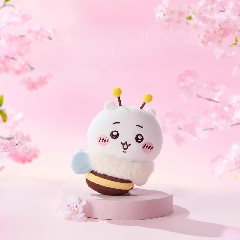 Serie Bee: Bambola di Peluche  - Interior Design Mockup recensione e prezzo